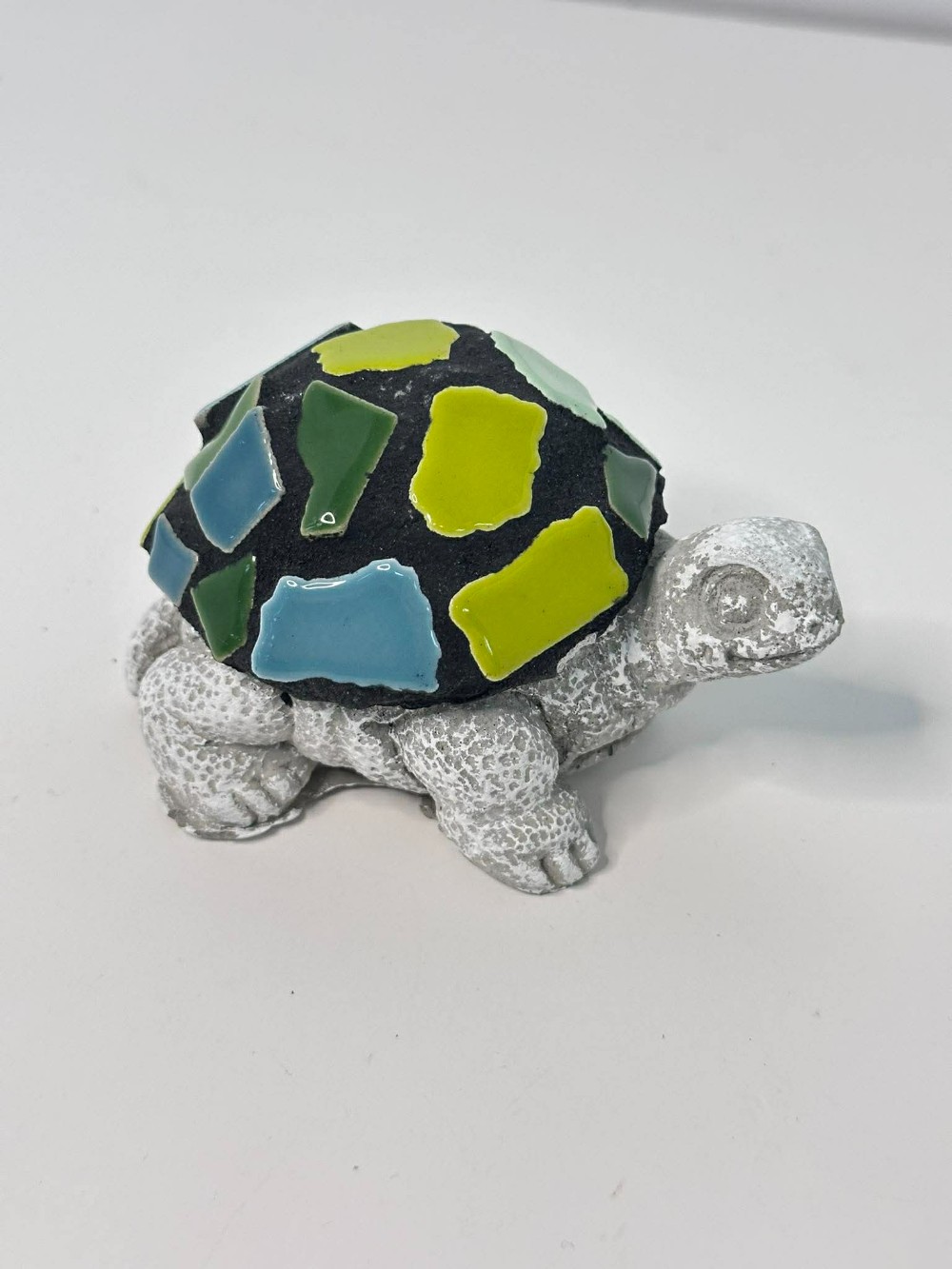 Art  concrete green baby turtle