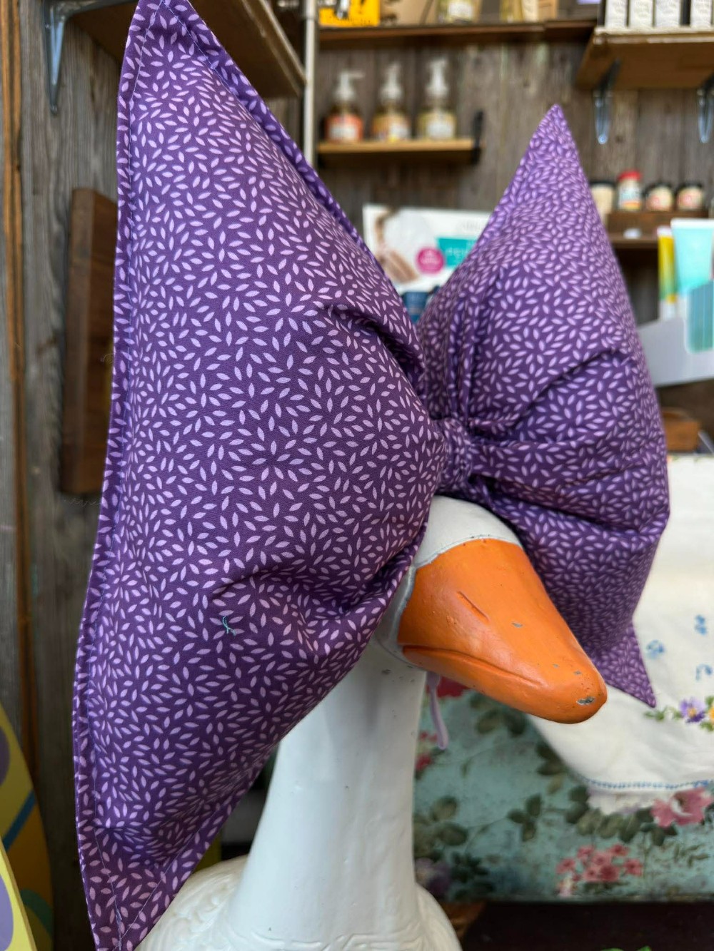 Goose bow with matching purse purple