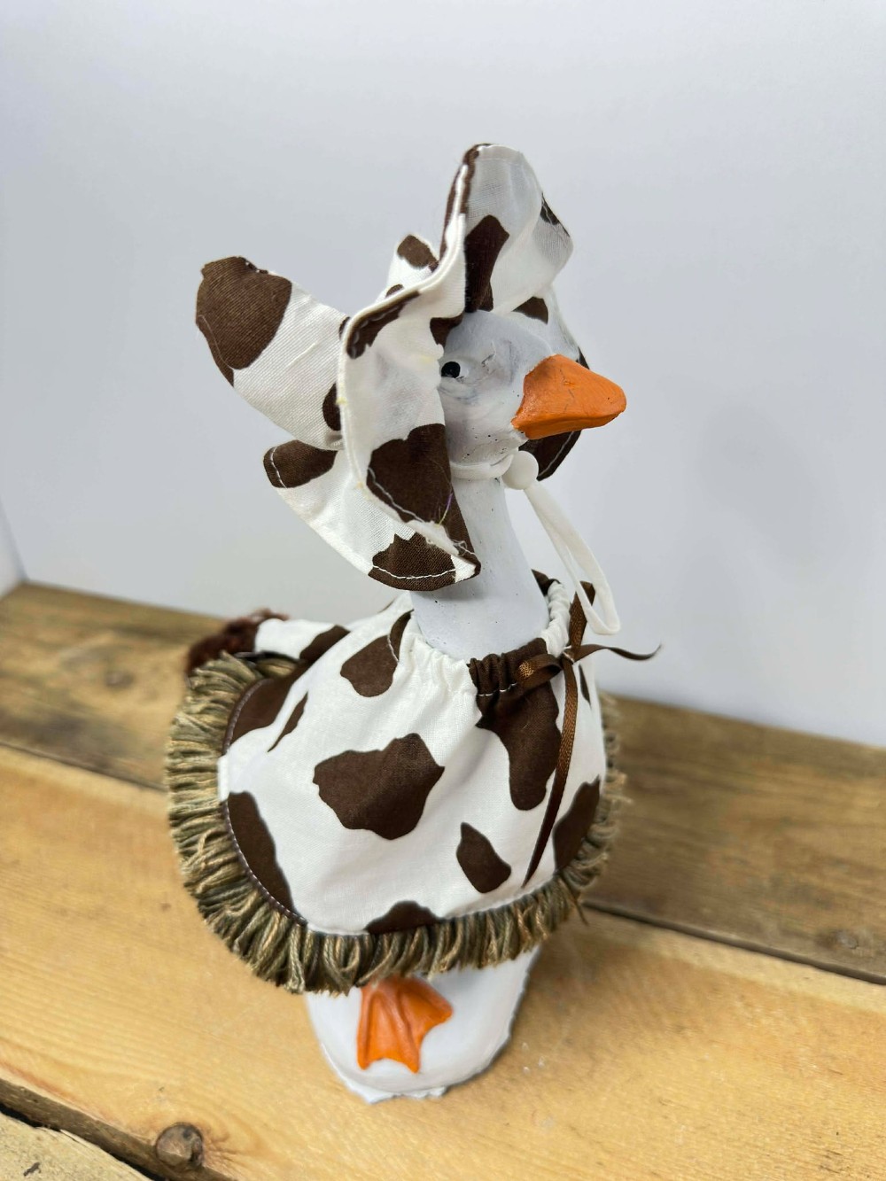 9 inch goose outfit  brown and white cow