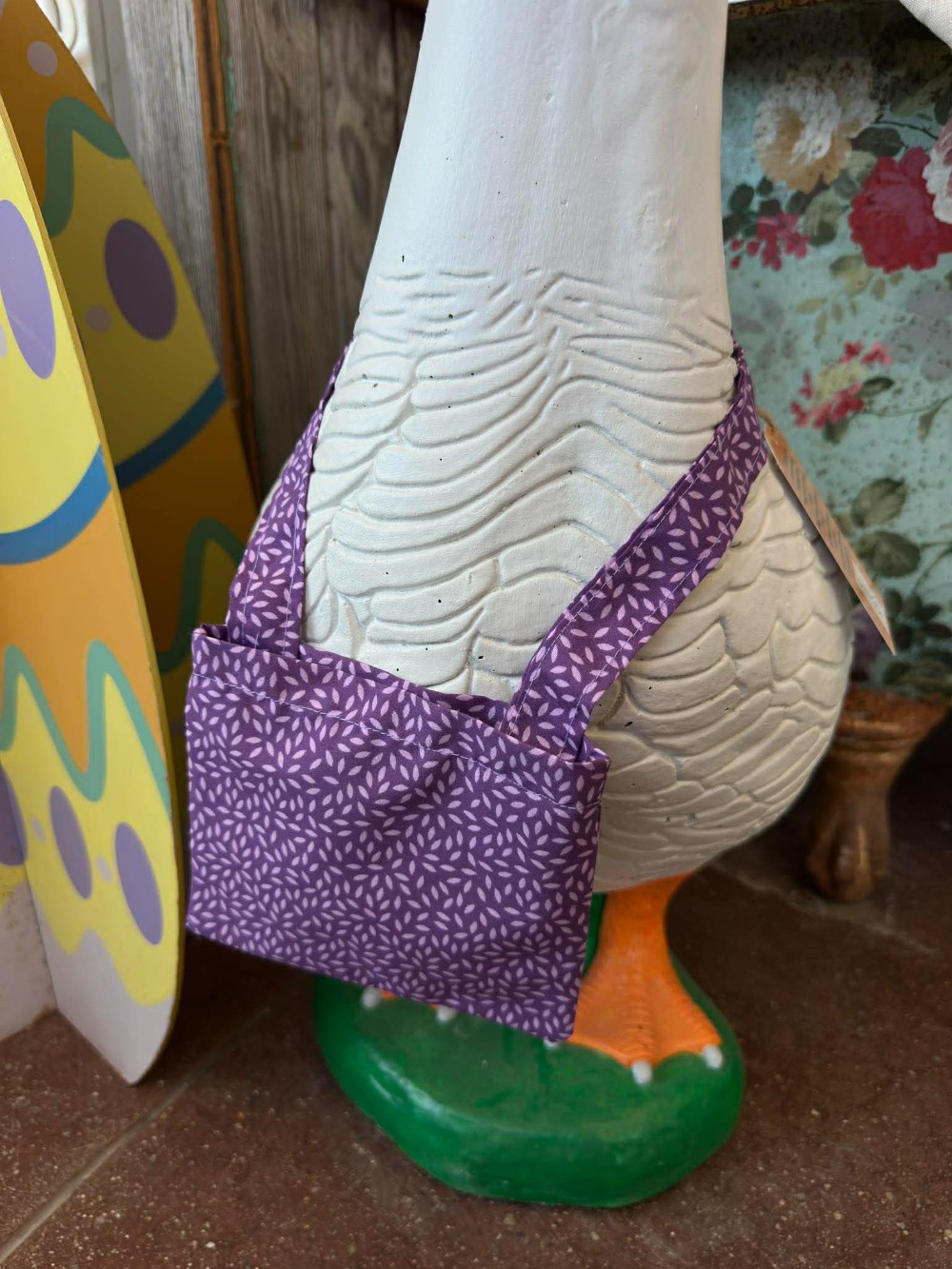 Goose bow with matching purse purple