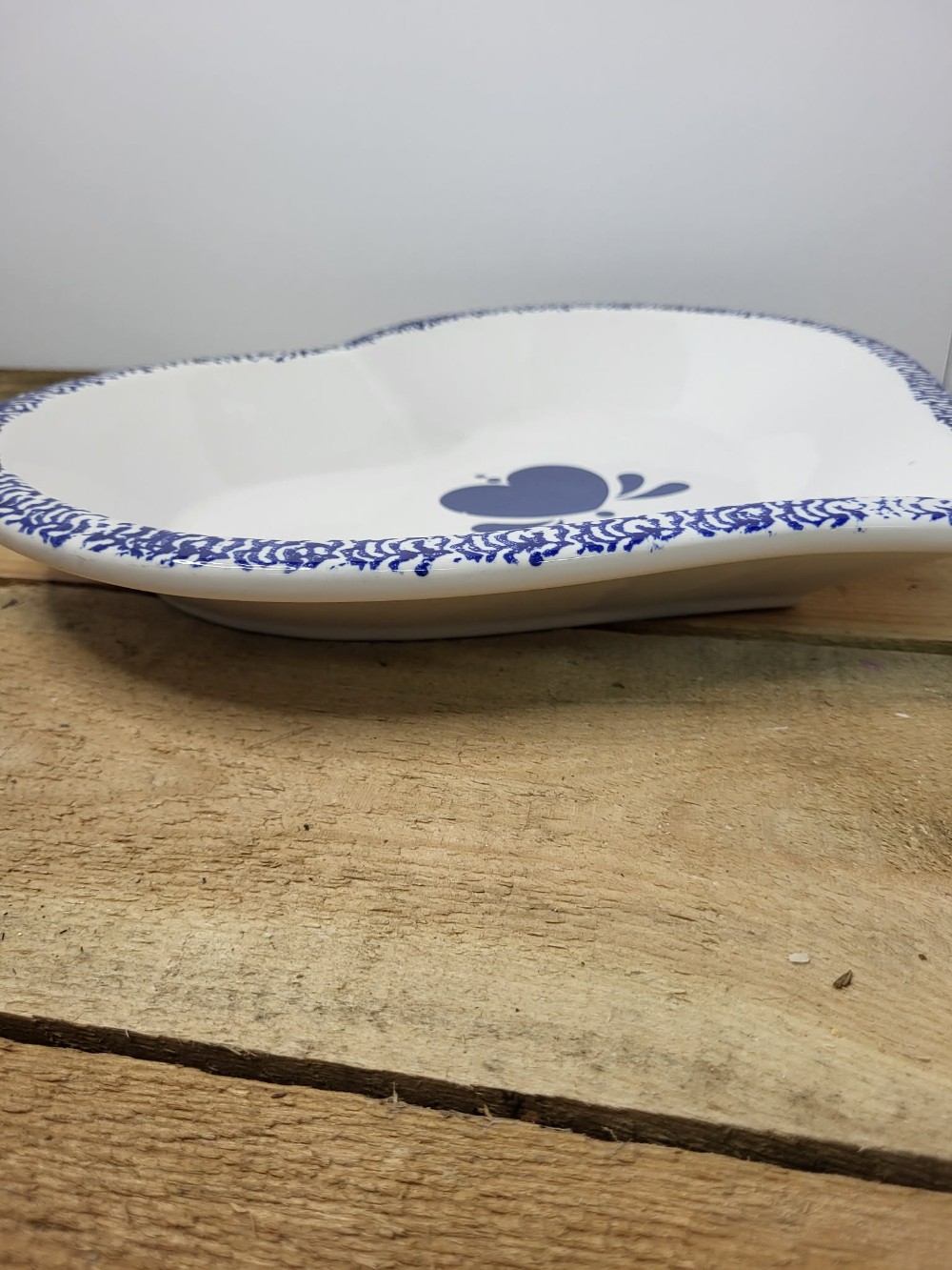 Blue Heart Folkart Spongeware Dish