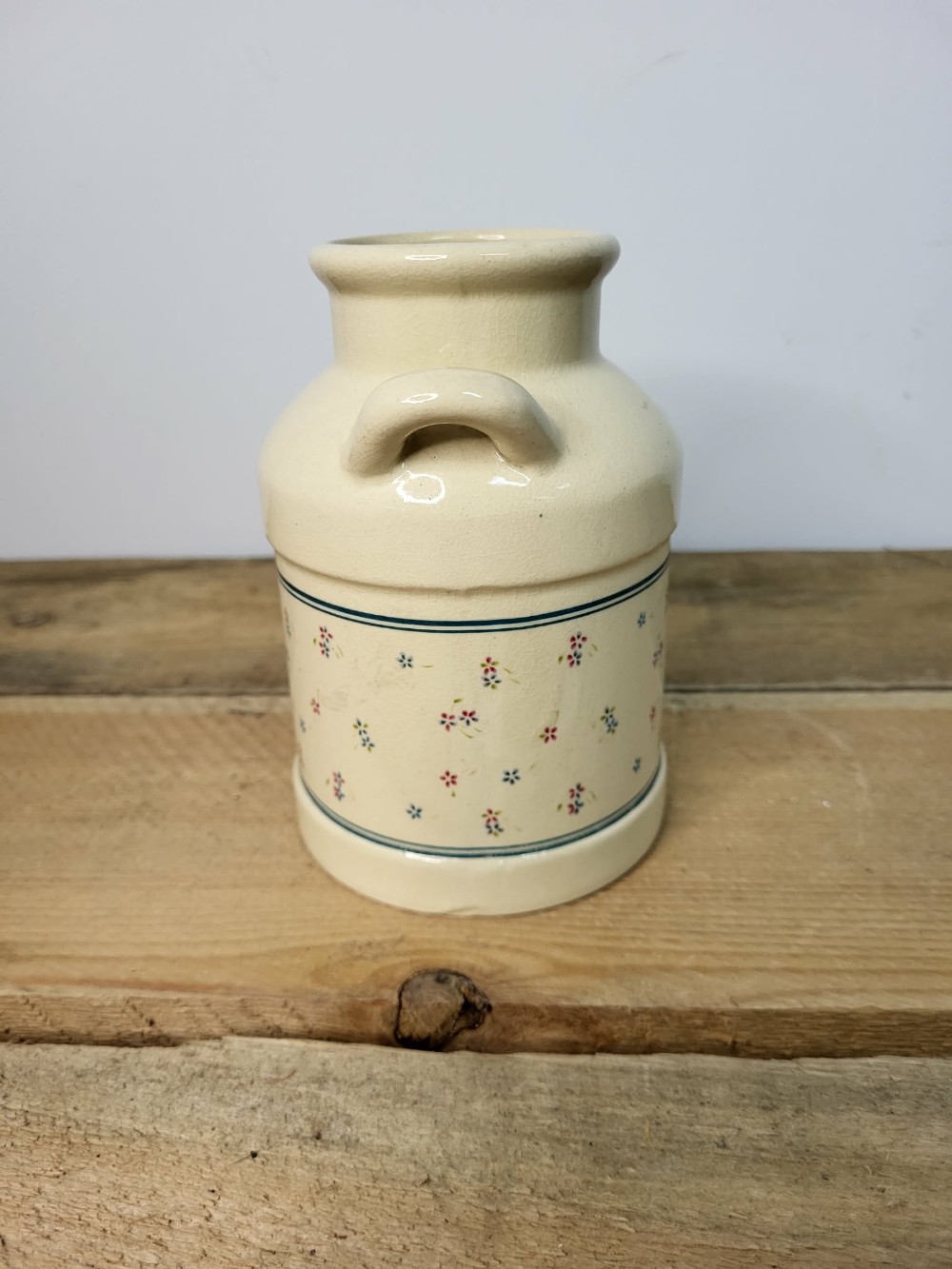 Cottagey milk jug vase
