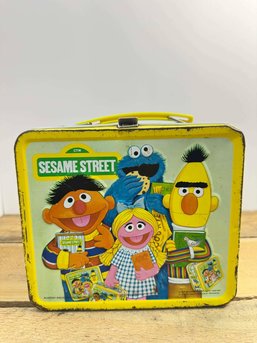 1979 Sesame Street metal lunchbox