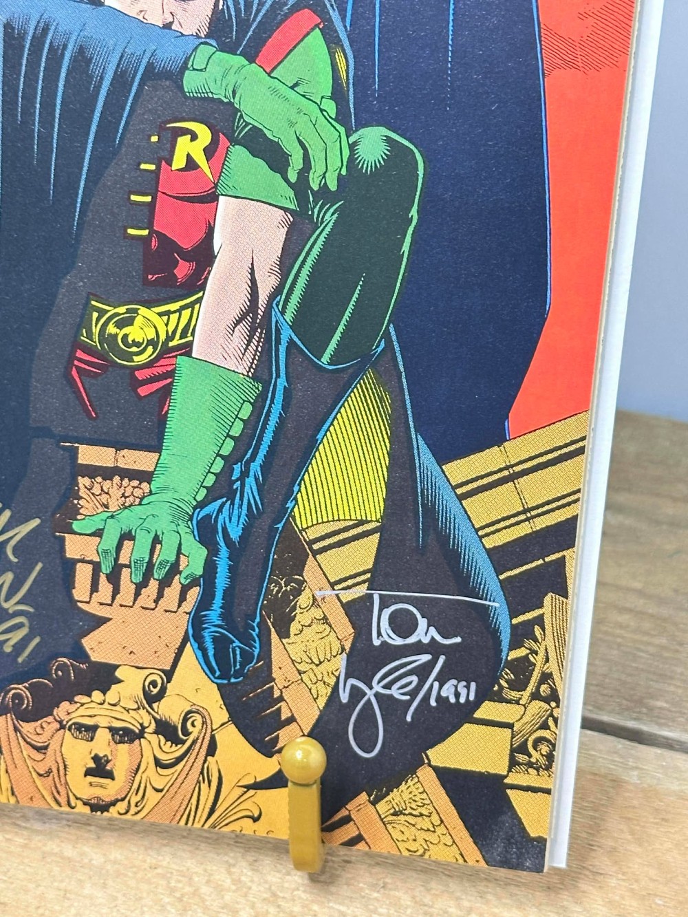 Comic book Robin #1 SIGNED
