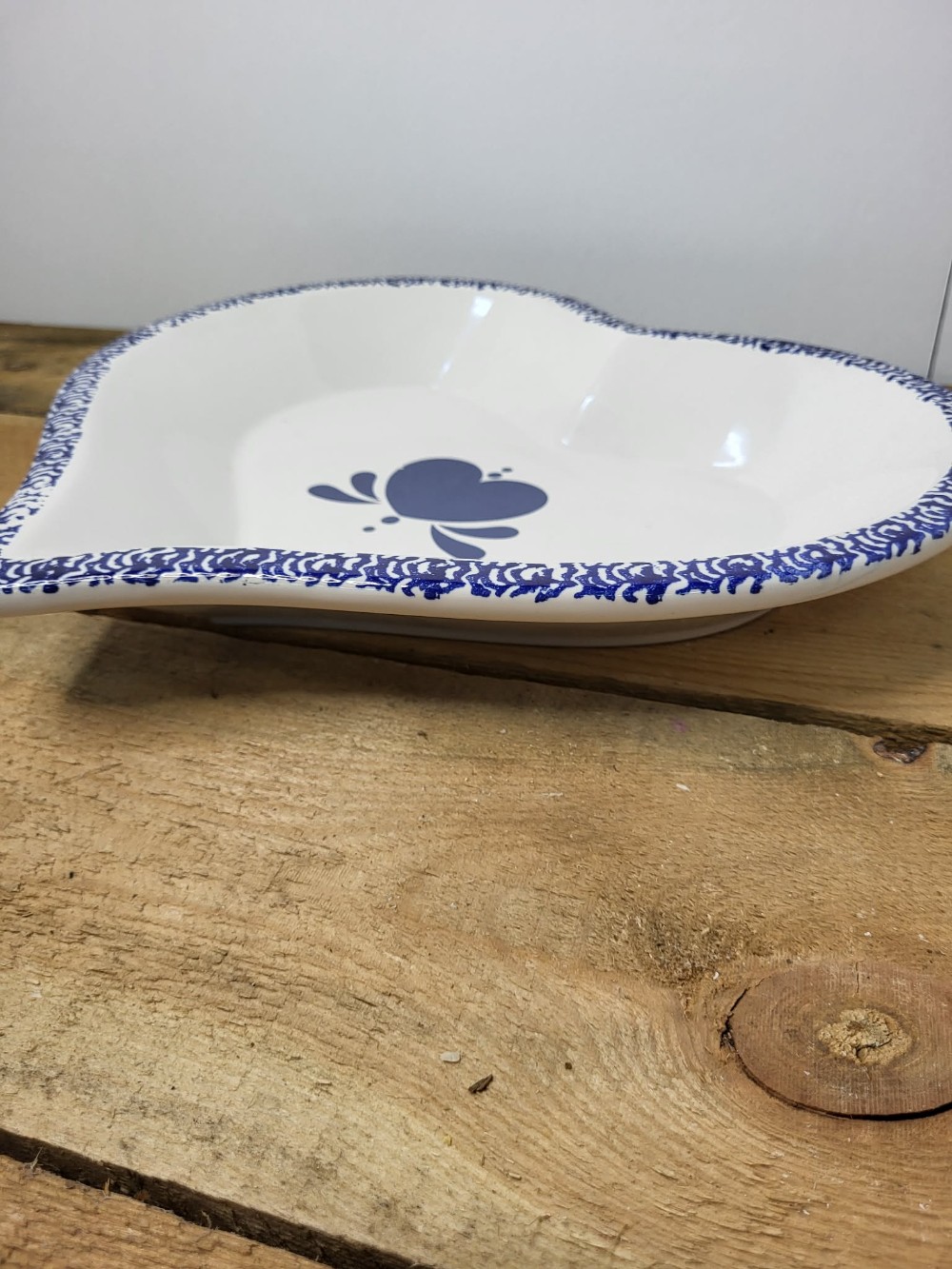 Blue Heart Folkart Spongeware Dish