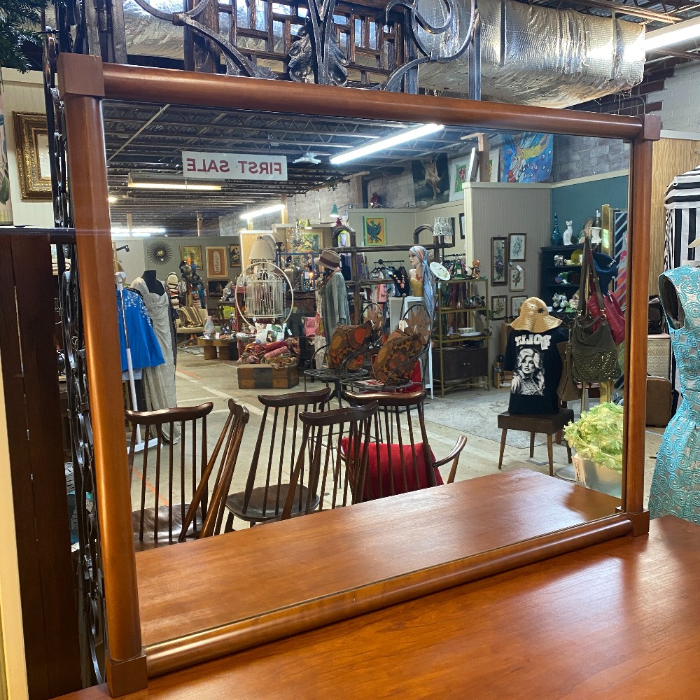 Dresser with Mirror - White Co. French Regency - 8 Drawer