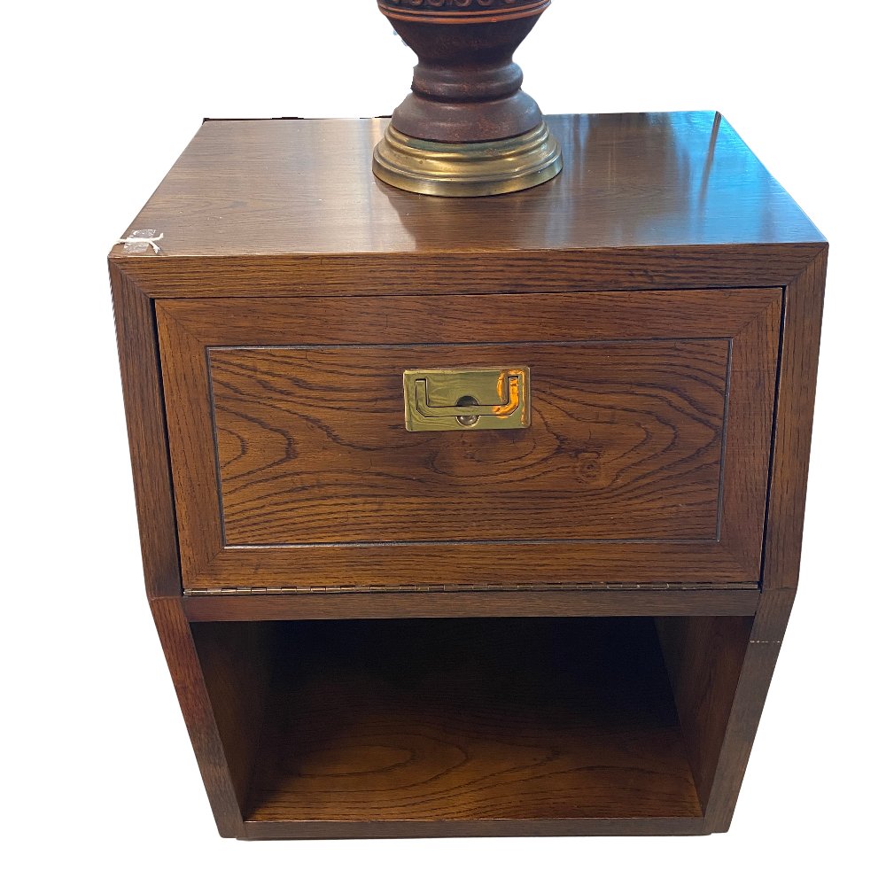 Vintage Pair of Henredon Nightstands