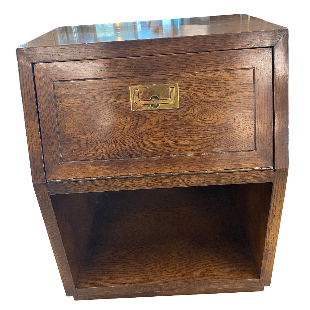 Vintage Pair of Henredon Nightstands
