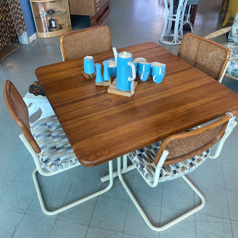 Cute Square Dining Set with 4 Cantilever Chairs
