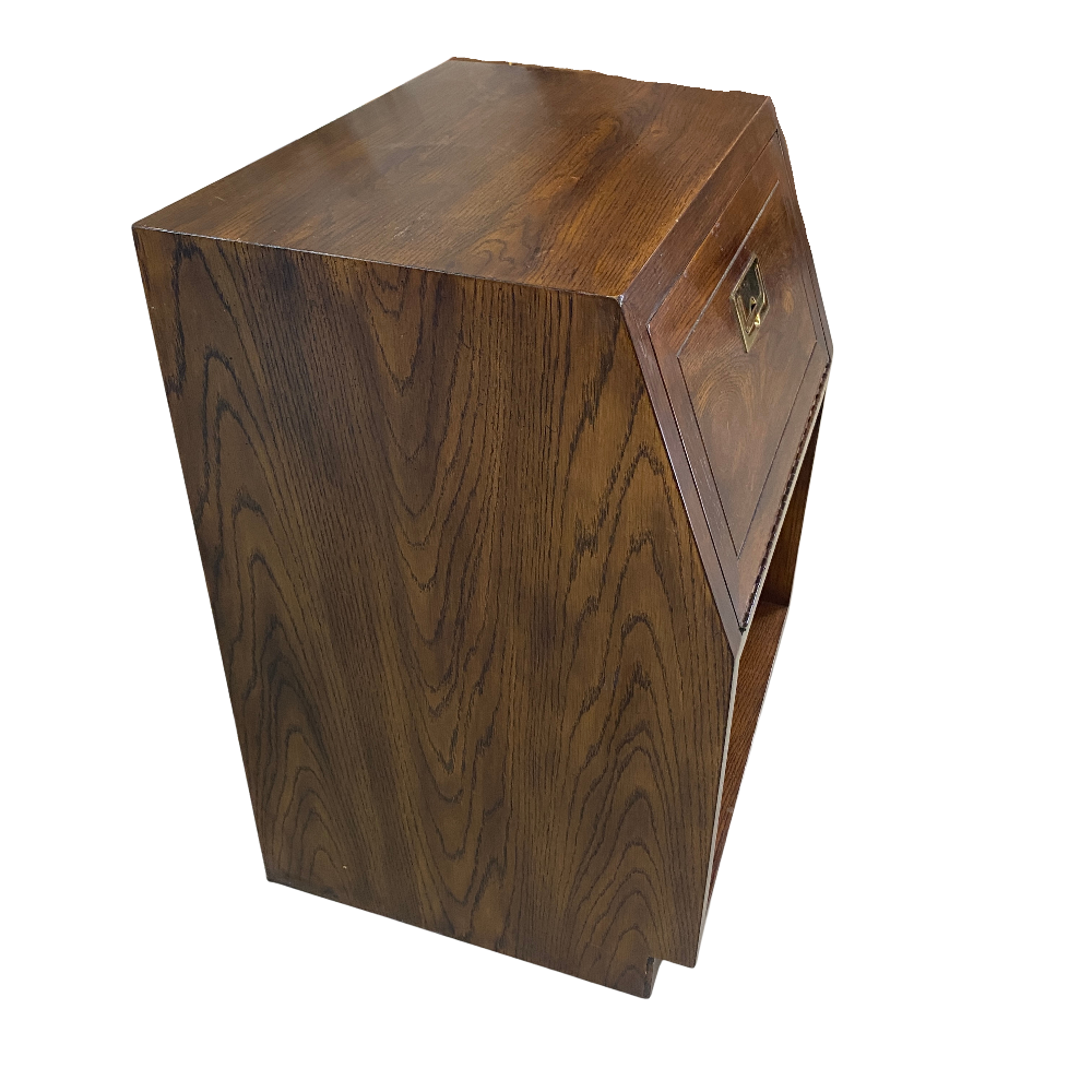 Vintage Pair of Henredon Nightstands