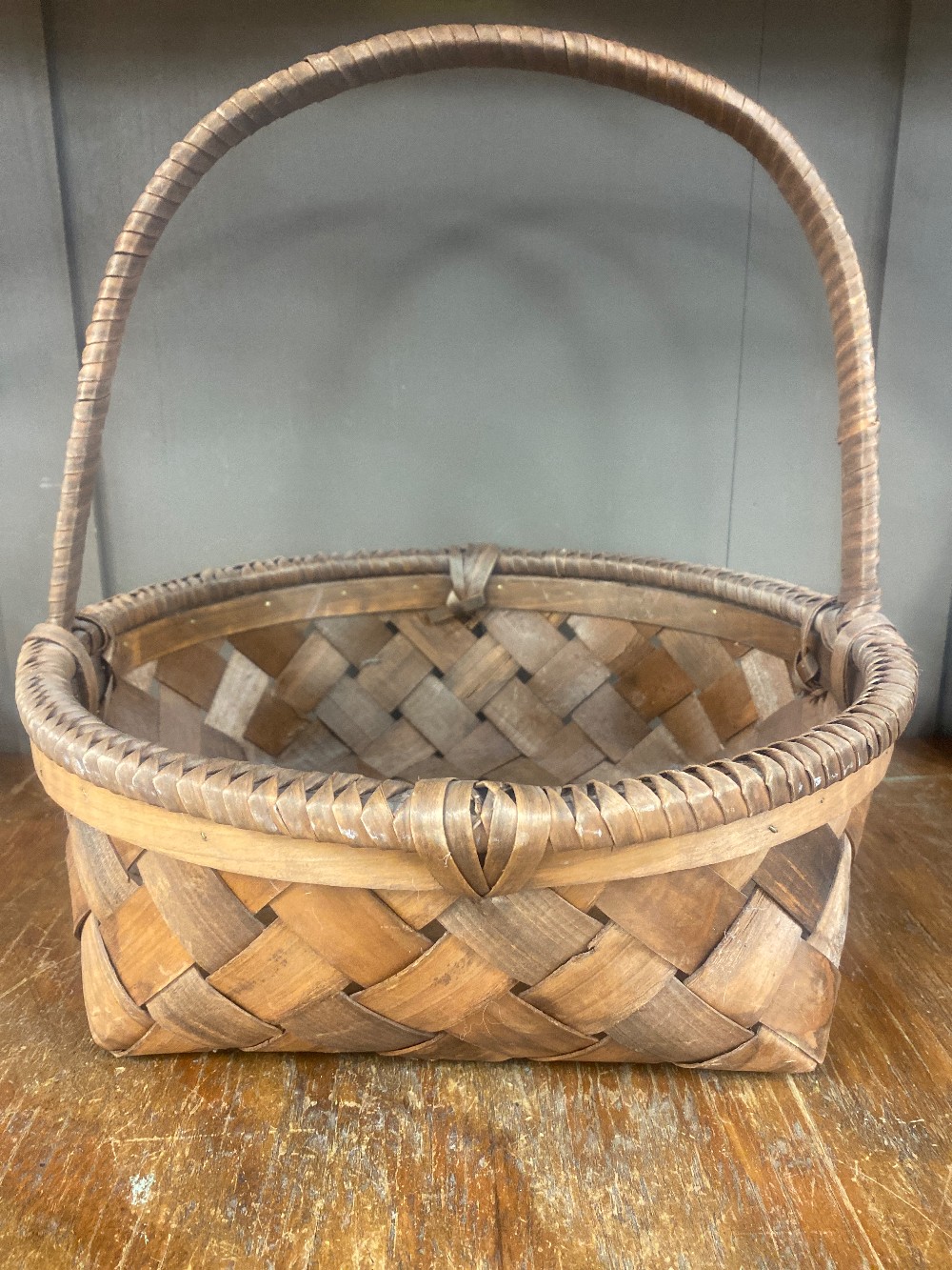 VINTAGE BASKETS