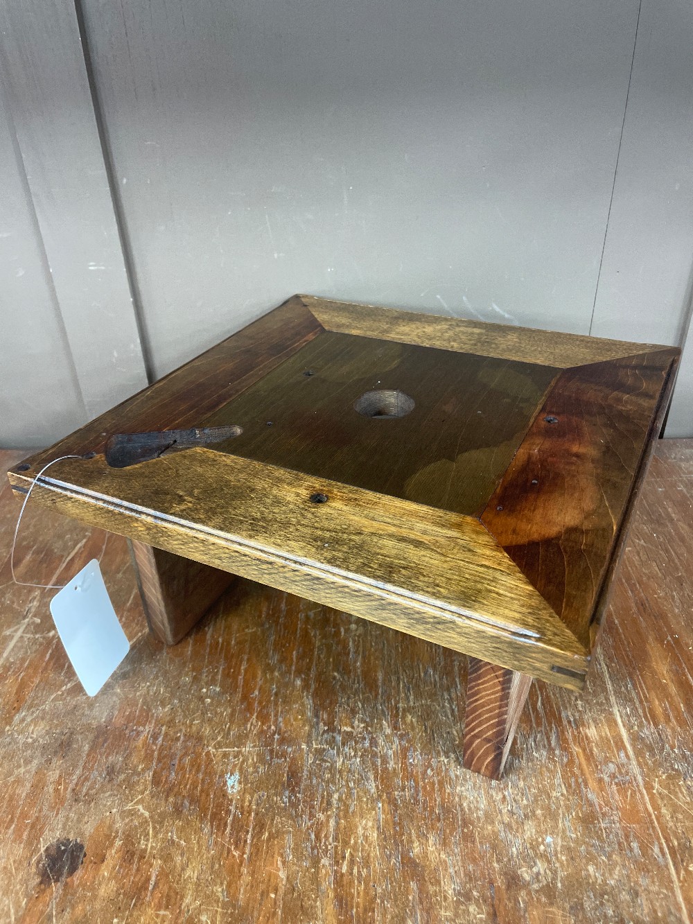 CANDLESTICKS, PEDESTALS & RISERS