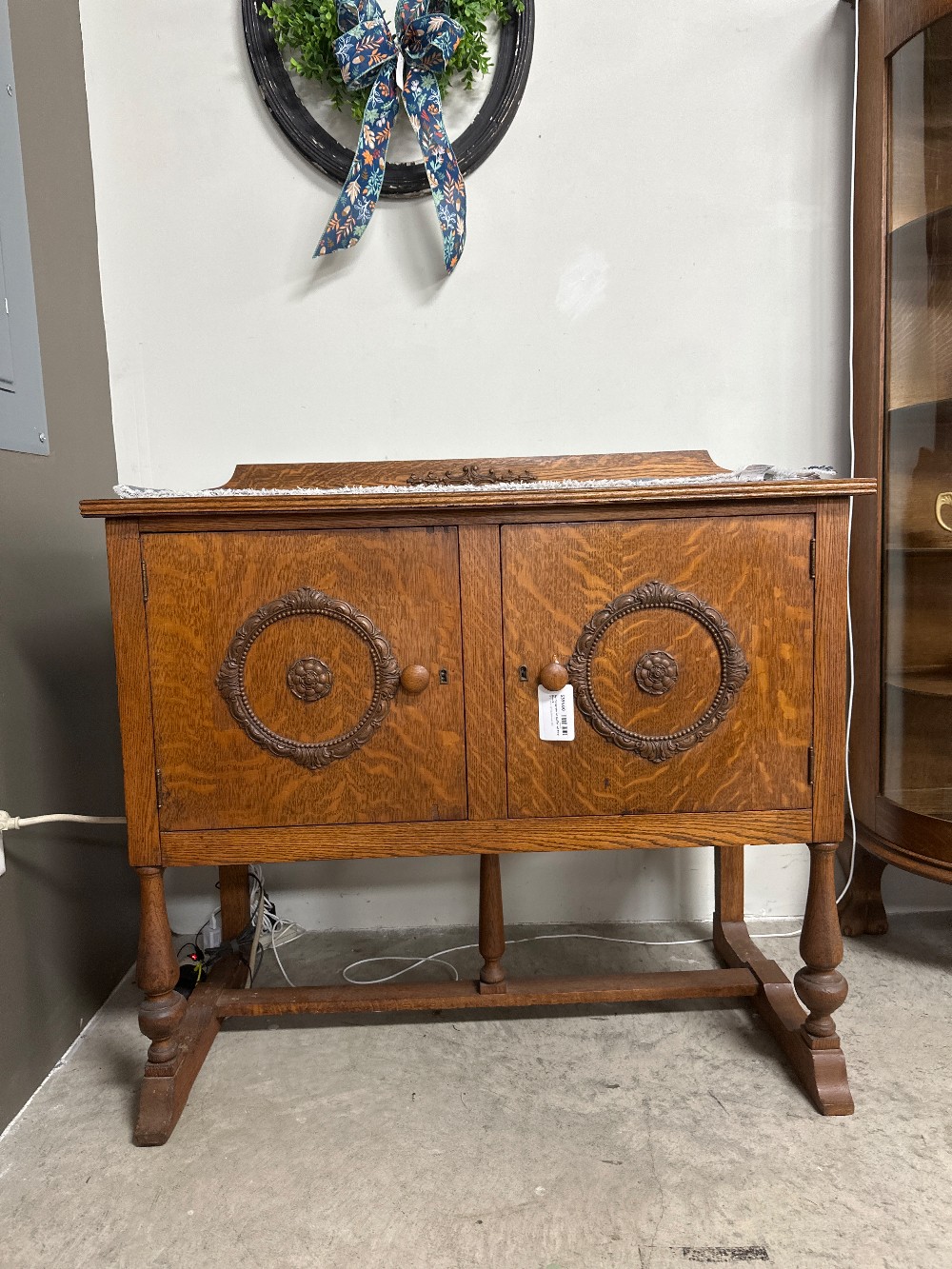 BUFFETS & HUTCHES
