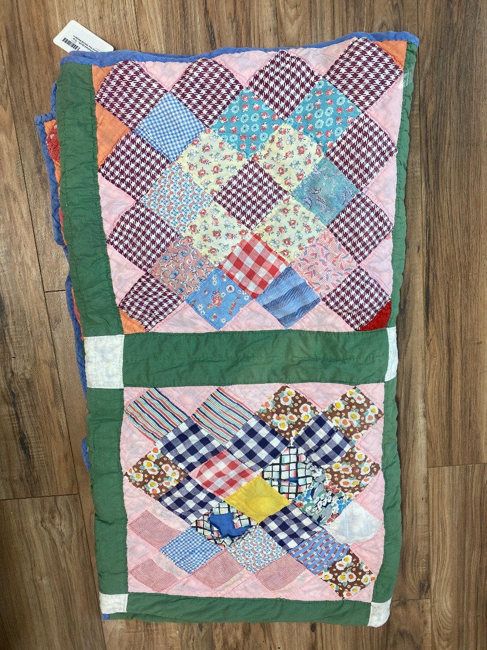 QUILTS & THROWS