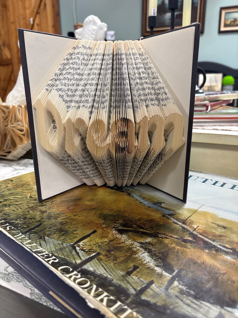 PAPER & BOOK ART