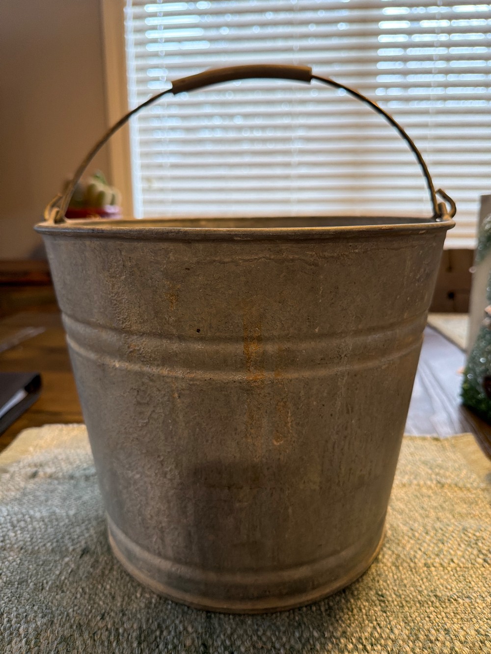 VINTAGE BUCKETS & BOXES