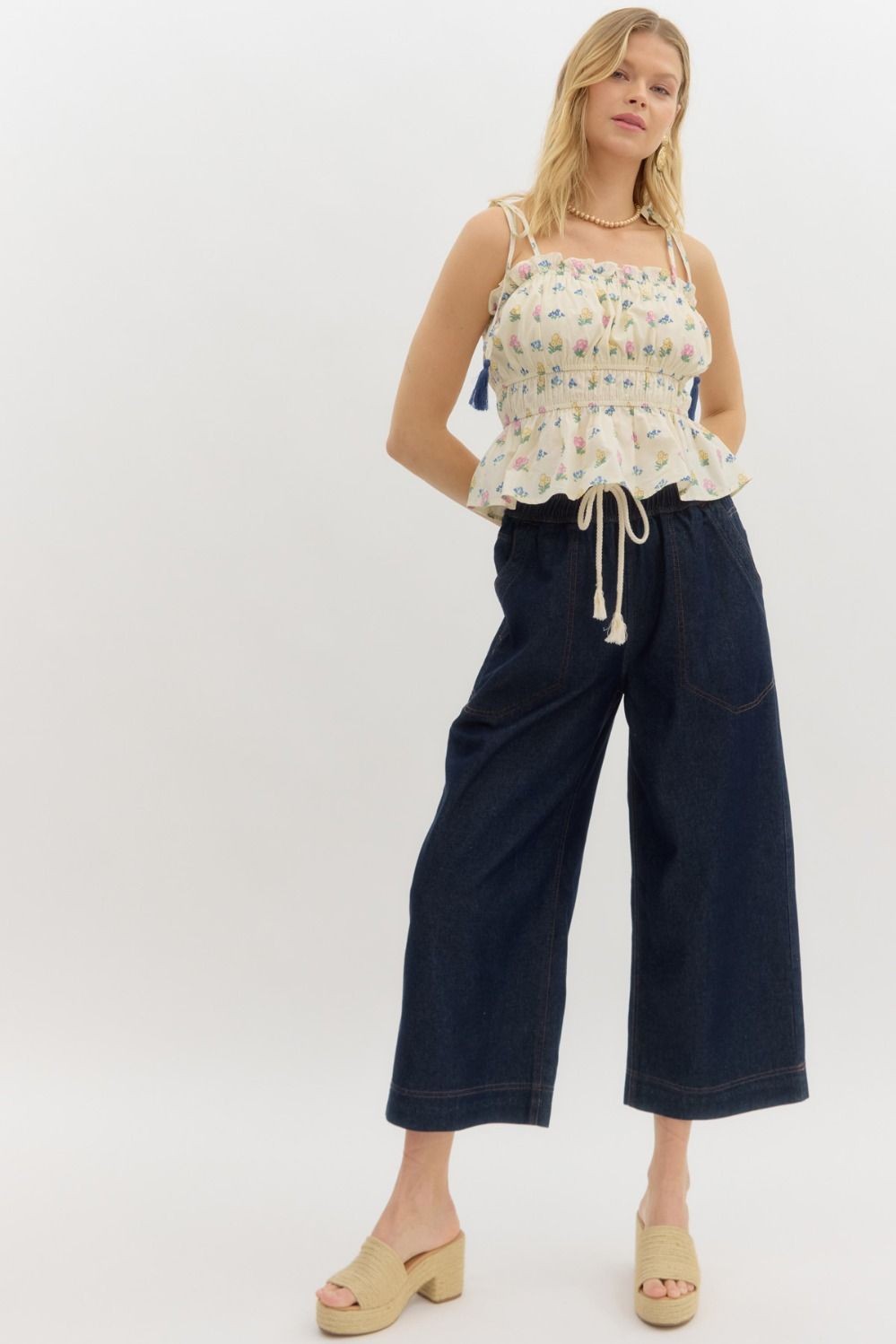 WOMEN'S CLOTHING