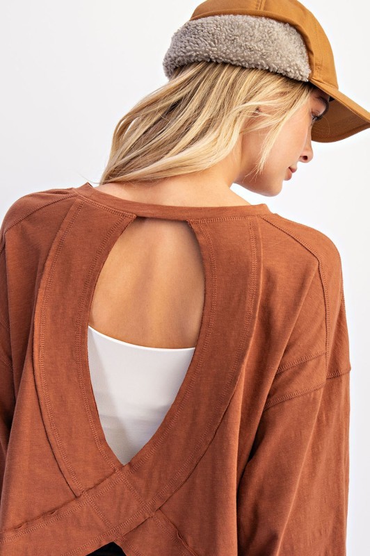 WOMEN'S CLOTHING
