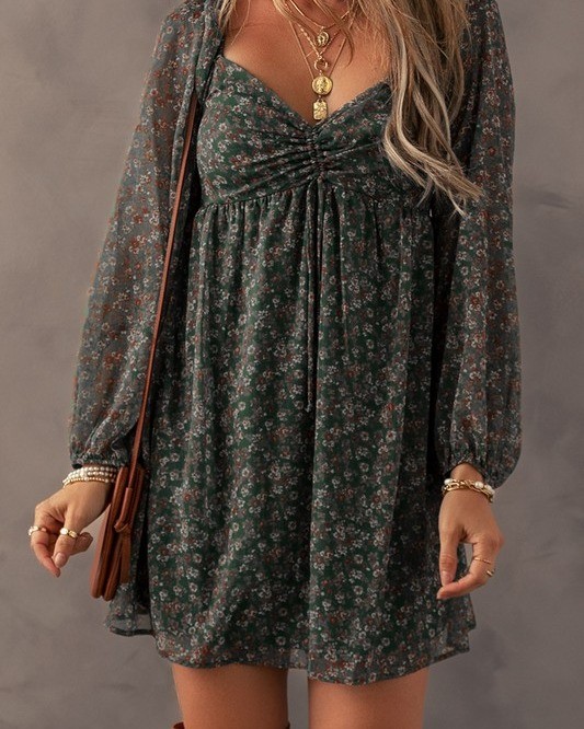 WOMEN'S CLOTHING