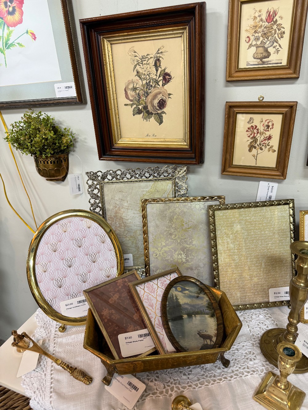 VINTAGE BRASS ITEMS