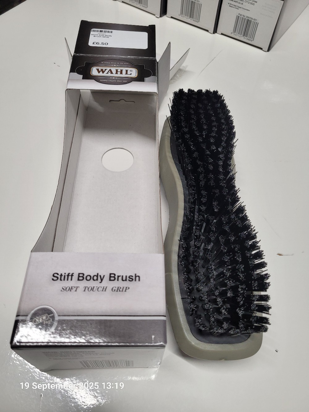 Wahl Stiff Body Brush NEW