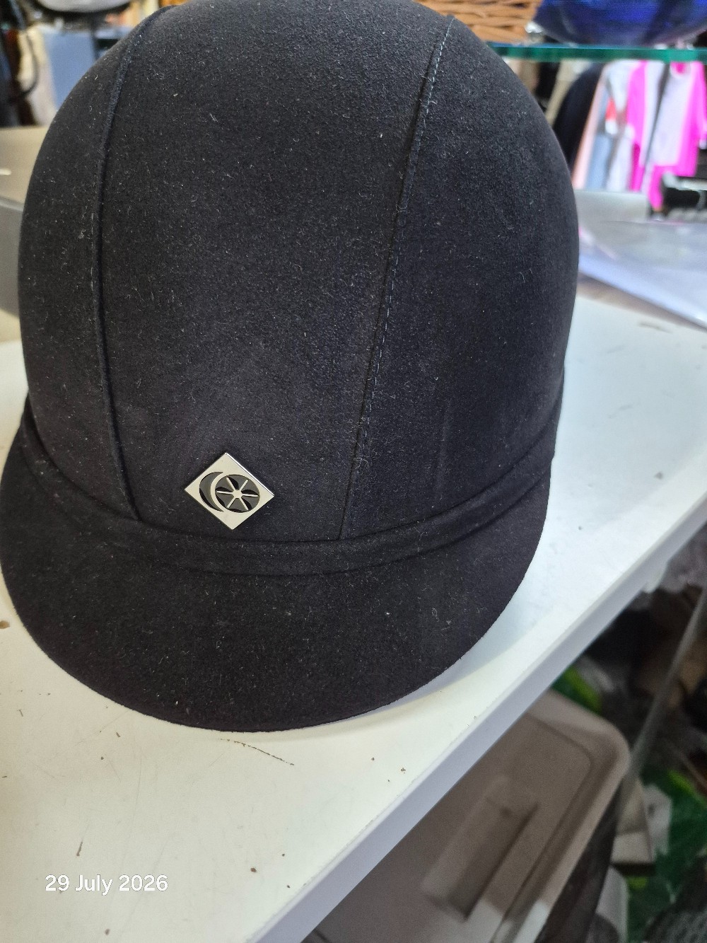 Charles Owen YR8 Riding Hat 53/54cm Colour Black LIKE NEW