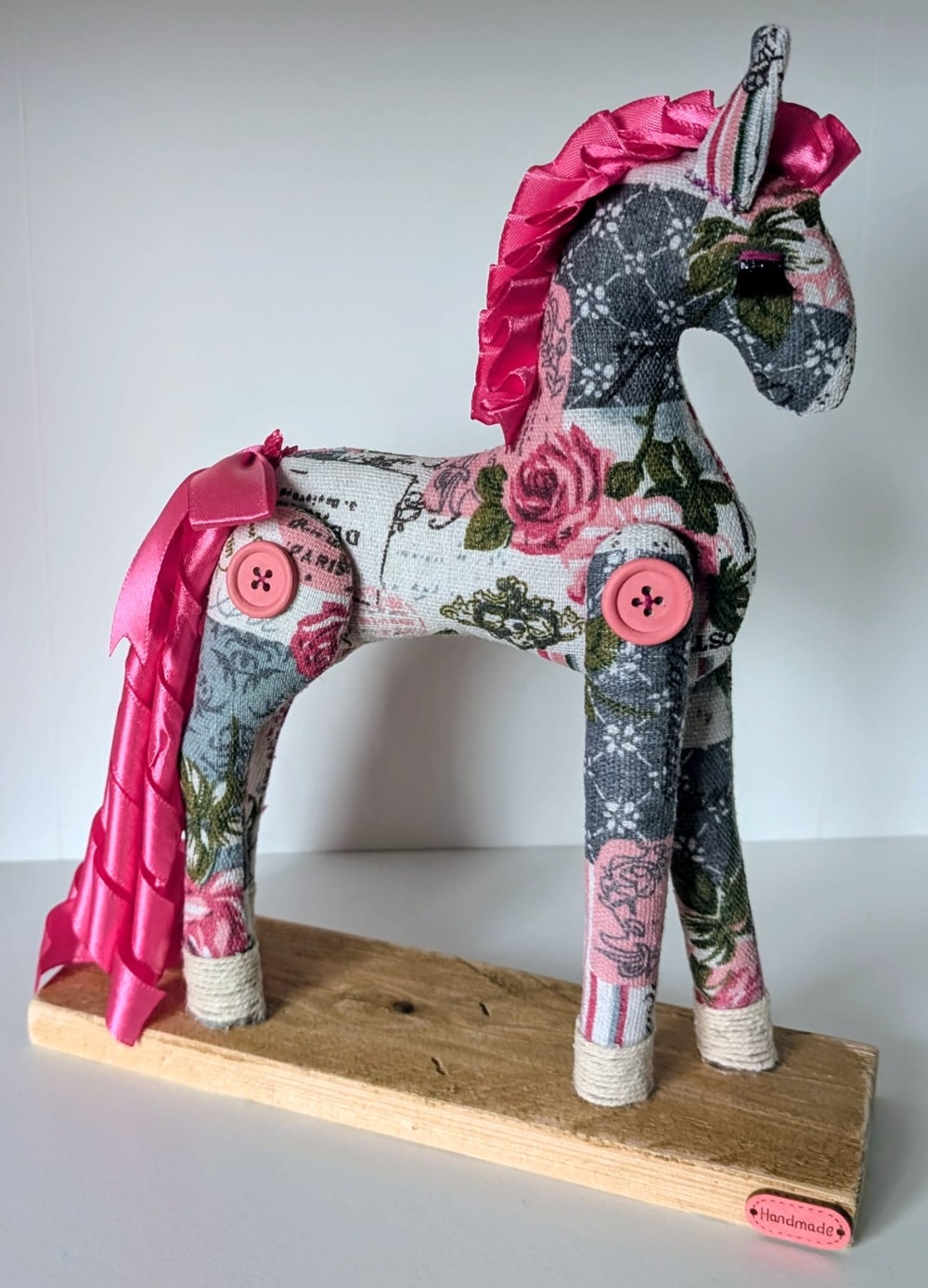 Handmade Horse Bright Pink NEW