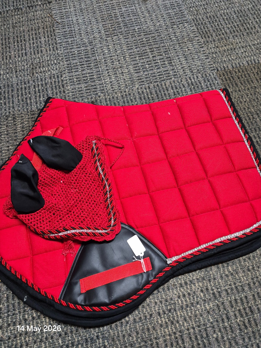 Saddle Pad & Ears Size Full Colour Red/Black USED