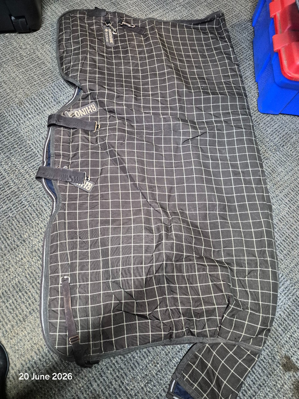HWI Rhin T/O No NEck Size 5'6 200gm COlour Brown USED