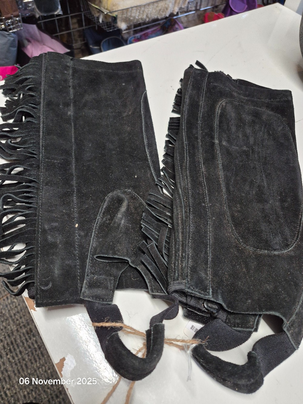Suede Tassle Chaps Size Adult Medium Black USED