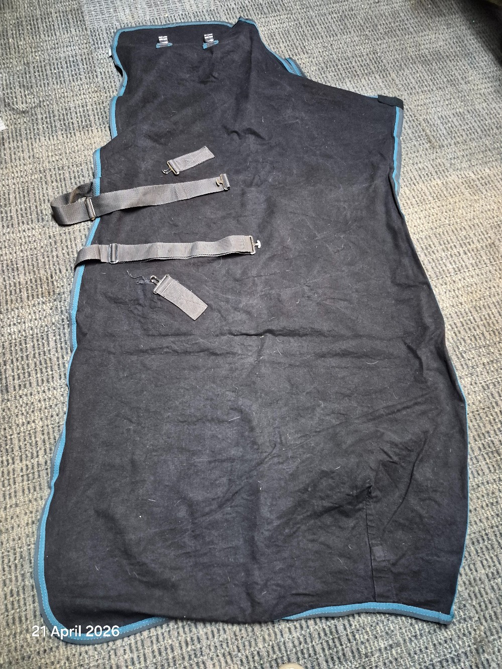 Cotton SHeet Size 6'0 Colour Black USED