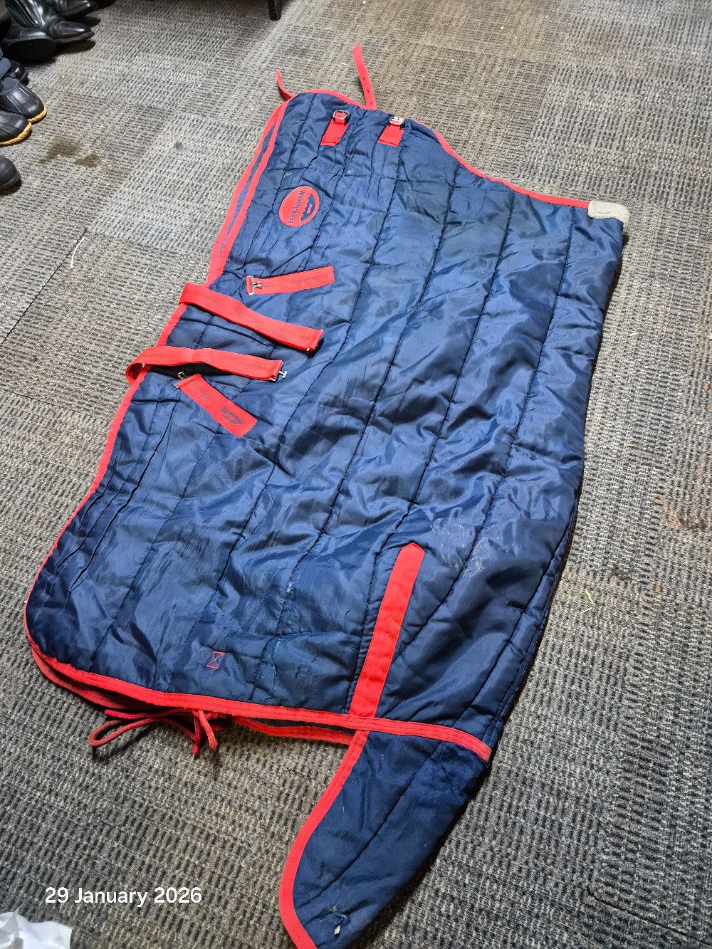 W/Beeta Stable Rug No Neck Size 5''3 Med/Hvy Navy/Red USED