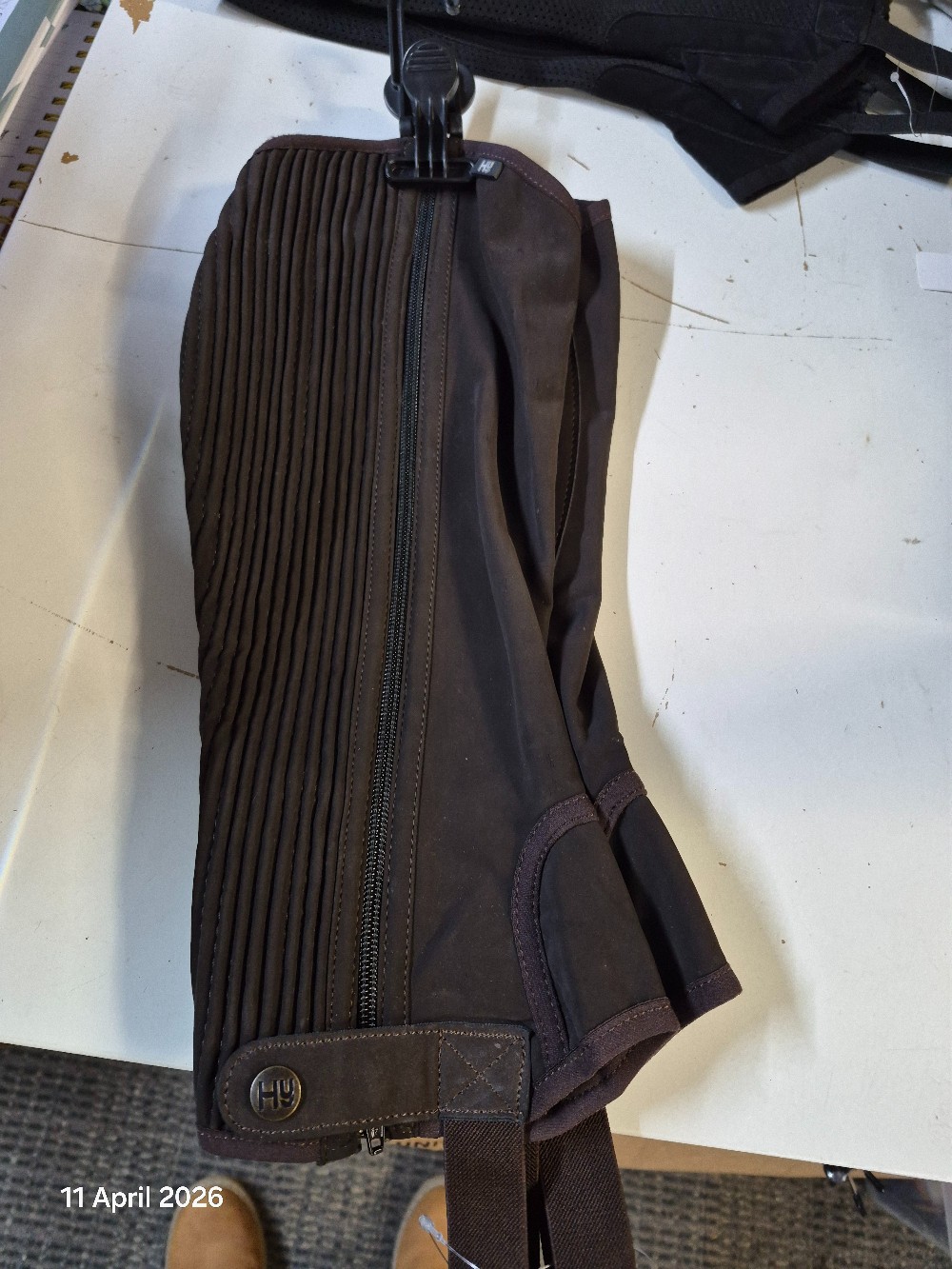 HY Nubeck Chaps Size Adult Medium Colour Brown BNWT