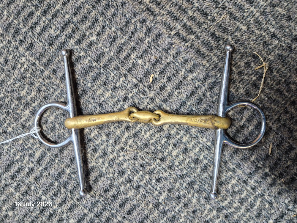 Neue Schule Full Cheek TRanz Angled Lozenge Size 5 1/2