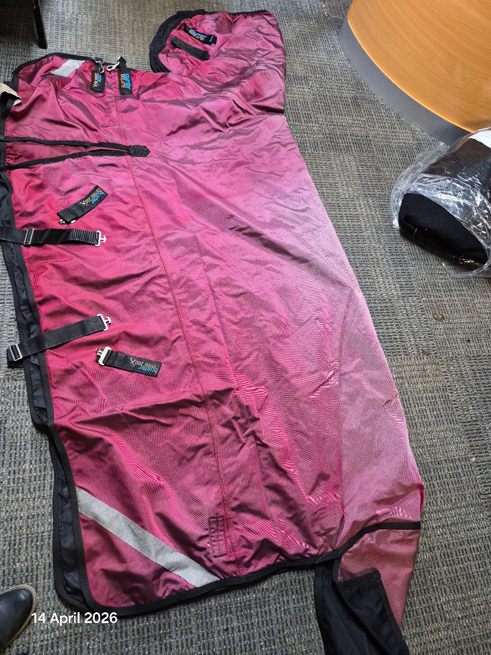 PEI Combo T/O Size 6'6 200gm Colour Red USED