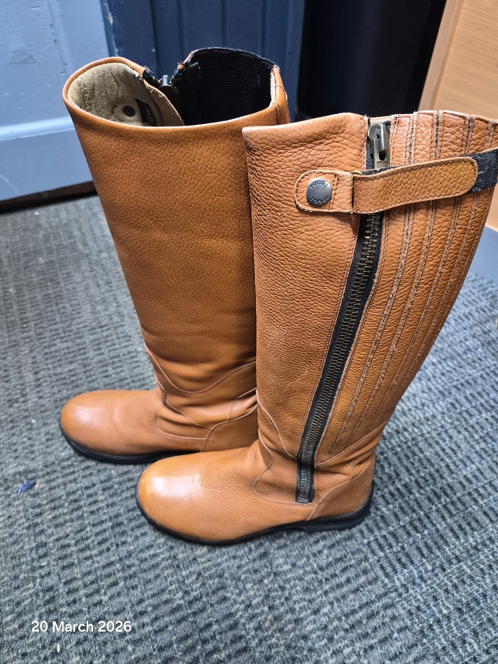 Toggi LEather Tall Ridibng Boots Size Euro 41 UK7 Tan USED