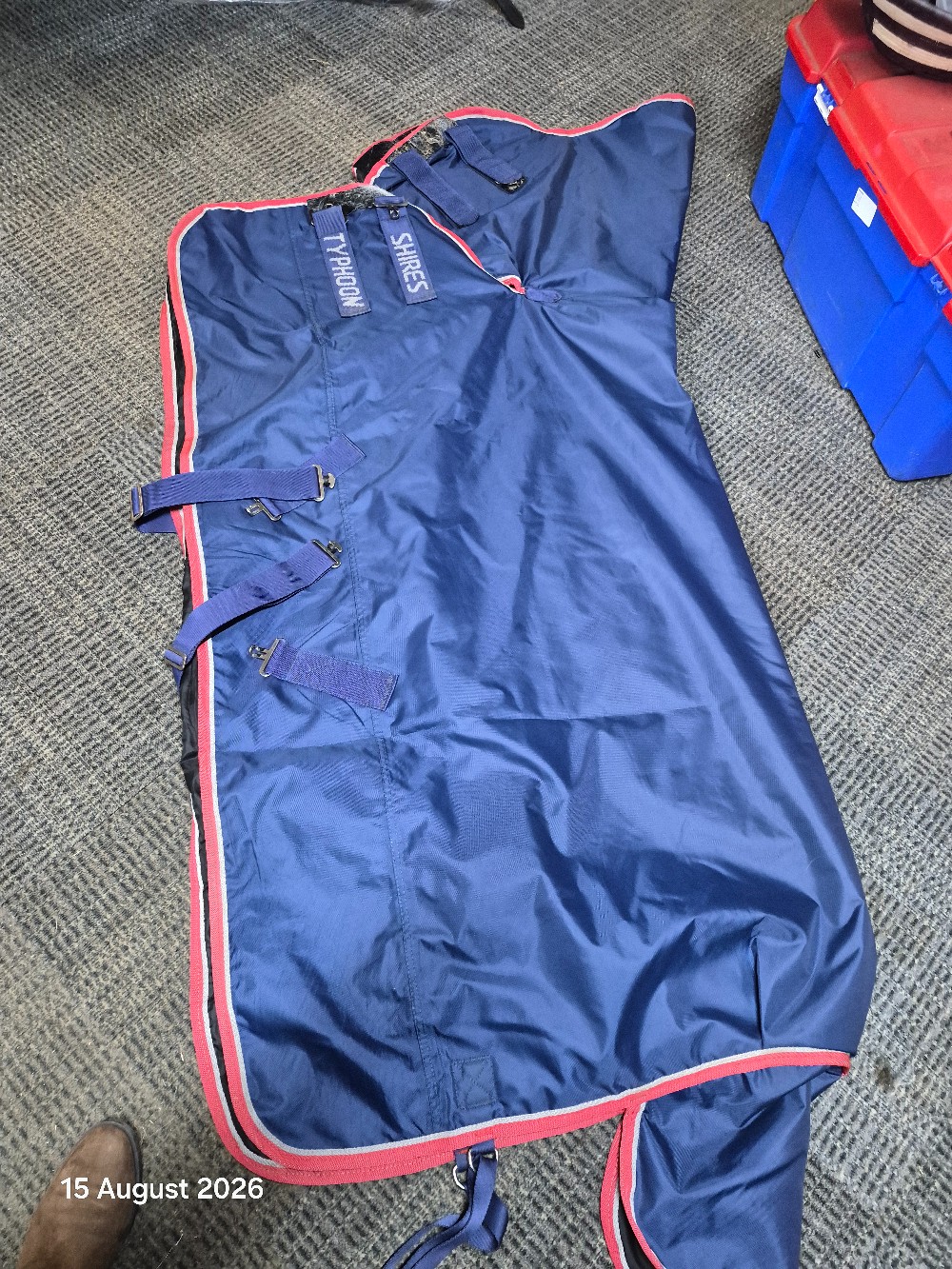 Shires Typhoon Combo T/O Size 4'9 100gm Navy/Red USED
