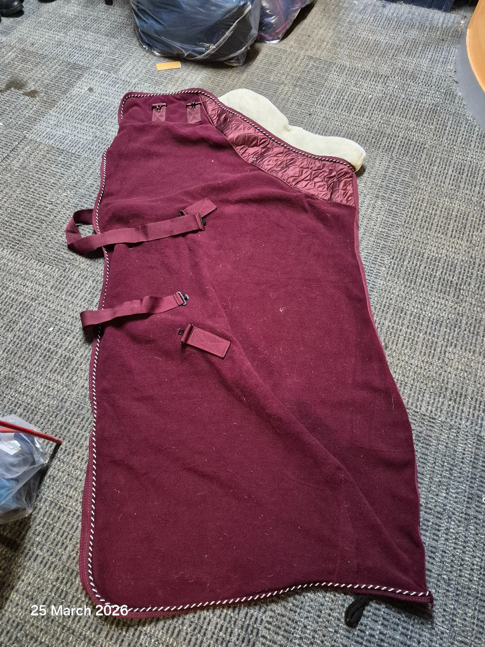 QHP Fleece Show Rug Size 6'0 Colour Burgundy/Cream USED