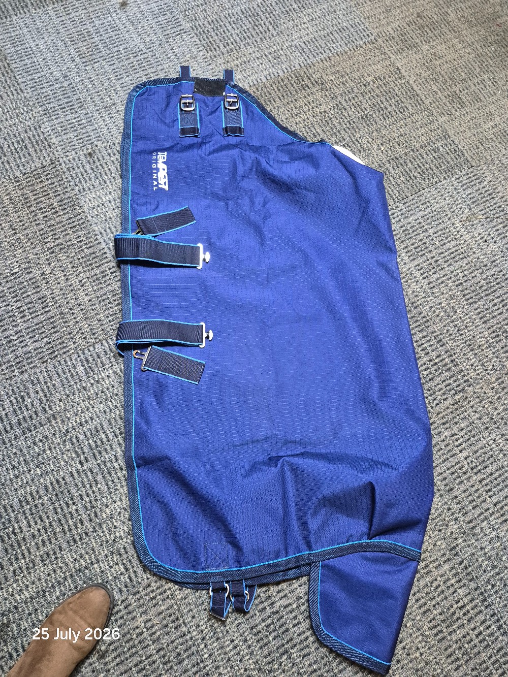 Shires Tempest T/O No Neck Size 3'9 0/50gm Colour Navy LIKE NEW
