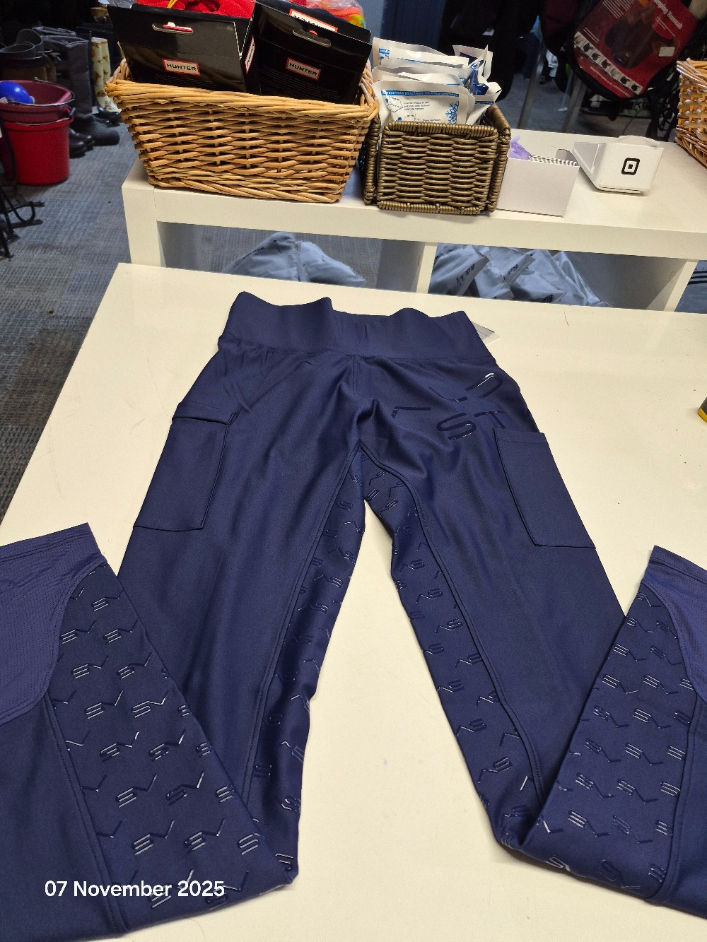 Alpha Star Riding tights Size MediumColour Navy BNWT