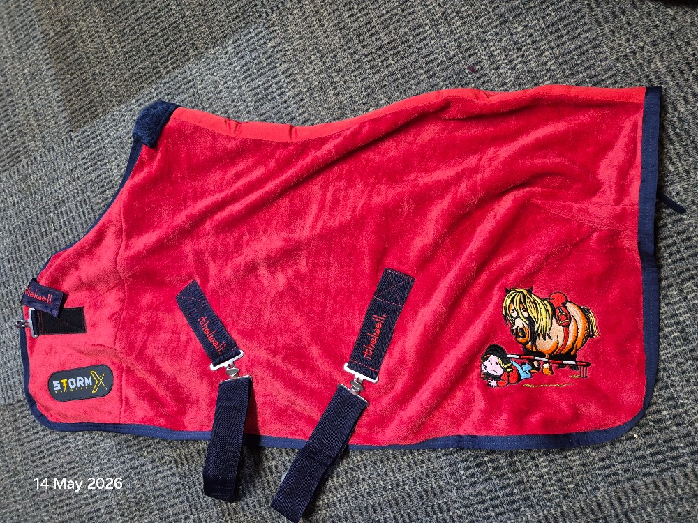StormX Thelwell Fleece Size 3'9 Colour Red/Navy USED ONCE