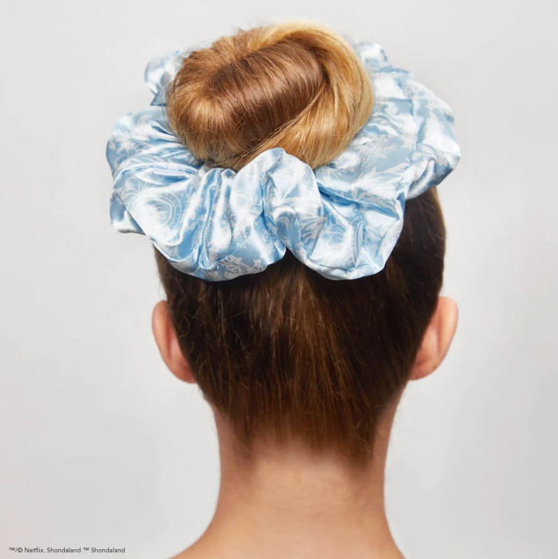 Kitsch X Bridgerton Satin Pillow Scrunchies in Toile De Blue
