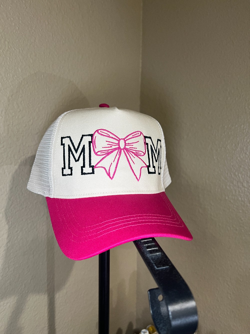Mom Bow Structured Embroidered Mesh Hat