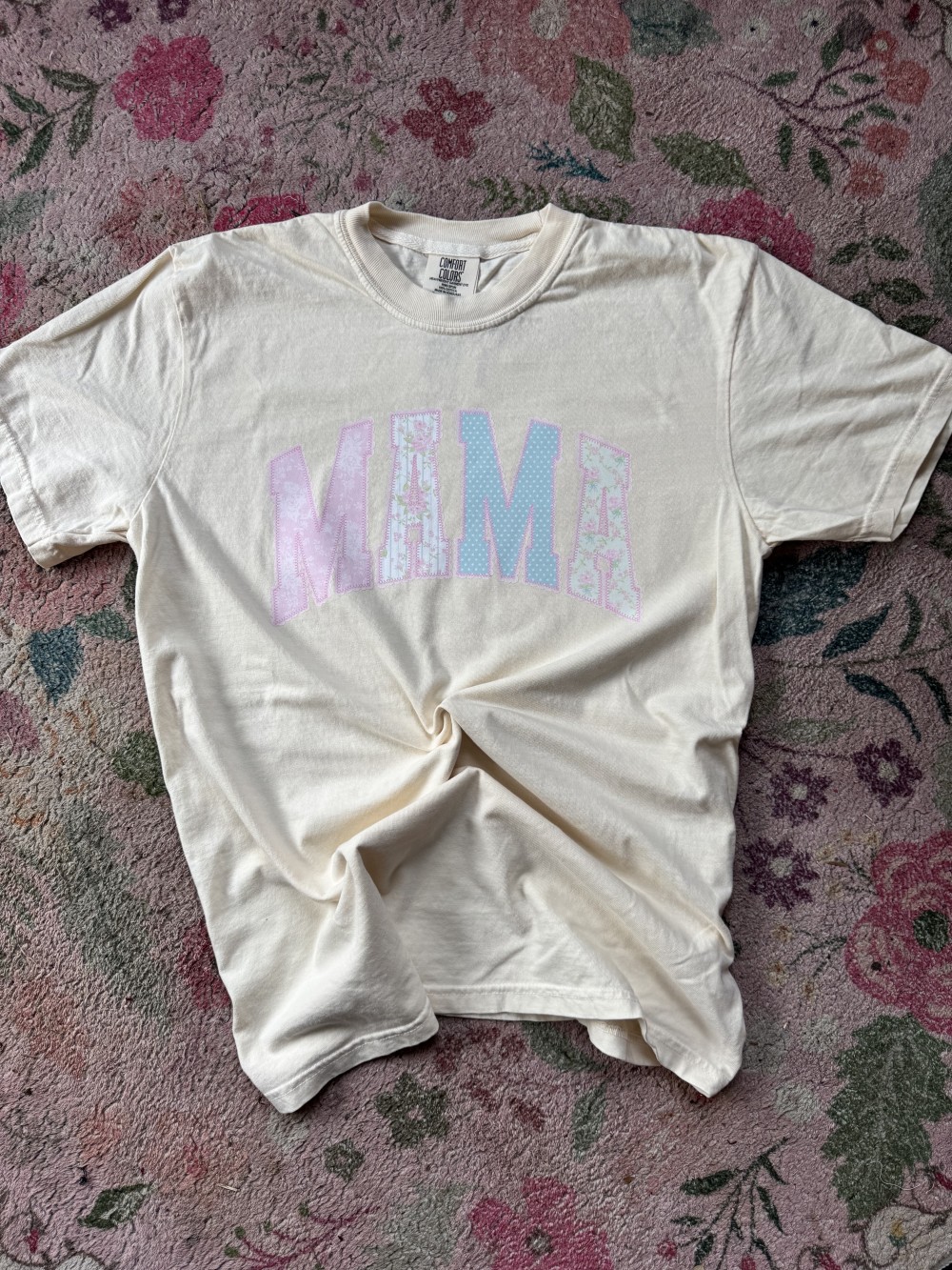 Mama Love Shack Letters T-shirt