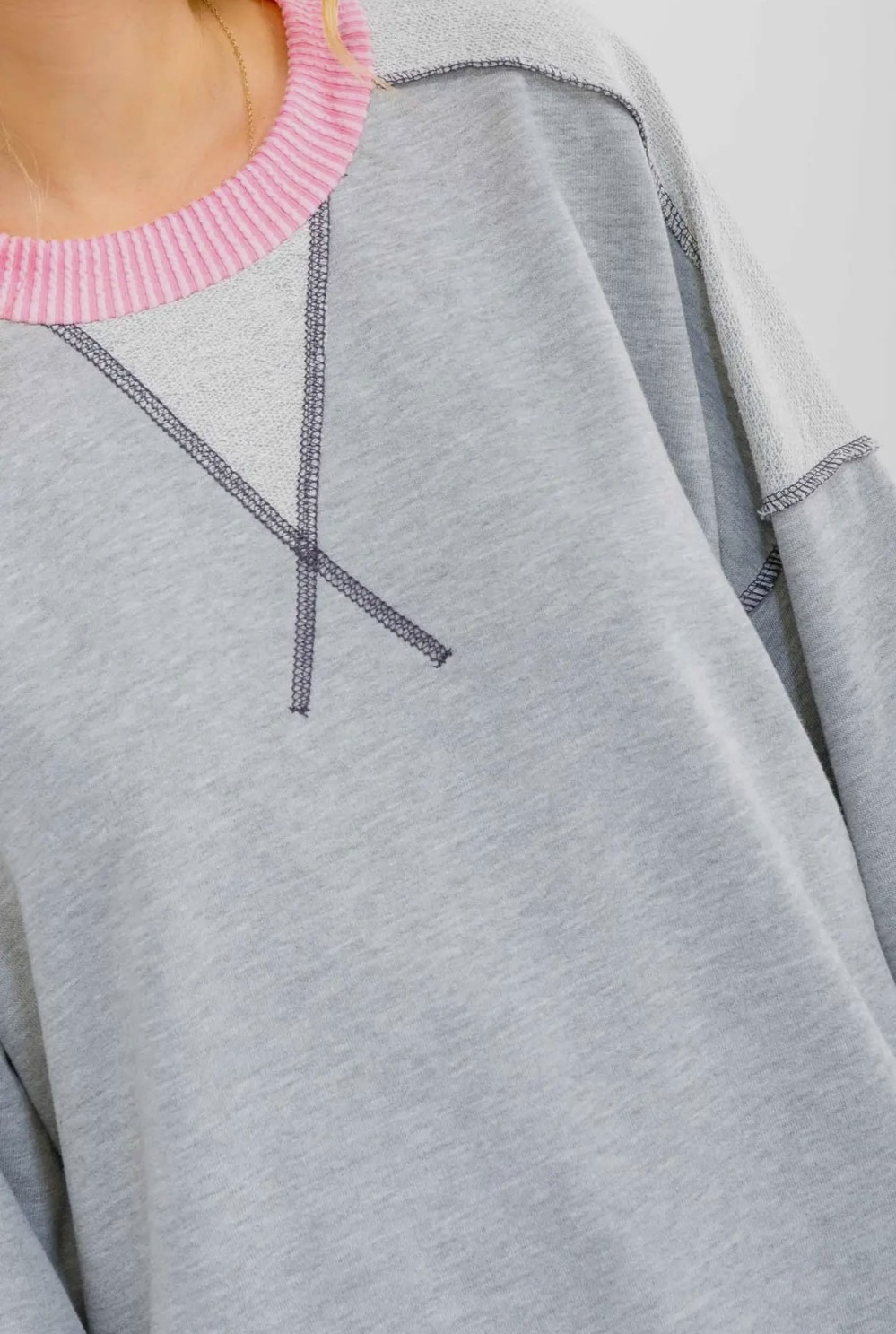 Contrast Trim Exposed seam Sweatshirt