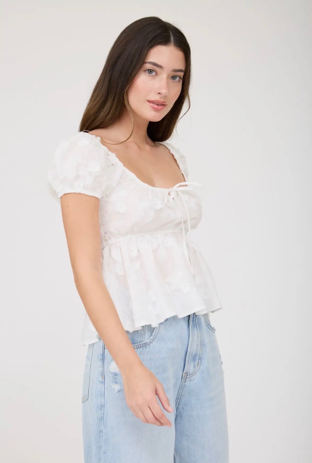 Embroidered 3D Floral Pattern Puff Sleeve Top