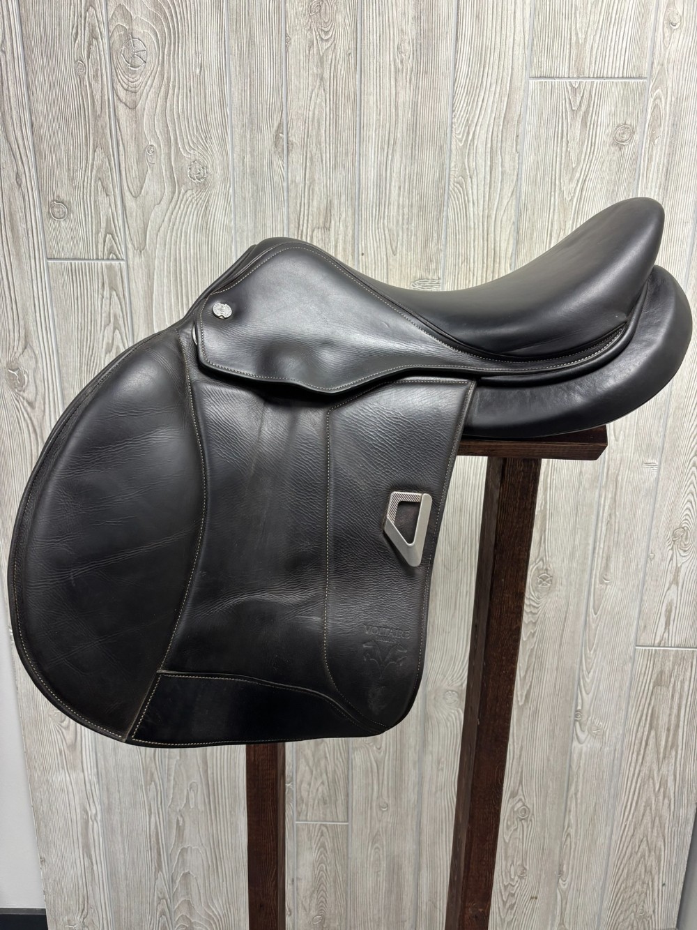 Voltaire Blue Infinity Saddle 16.5