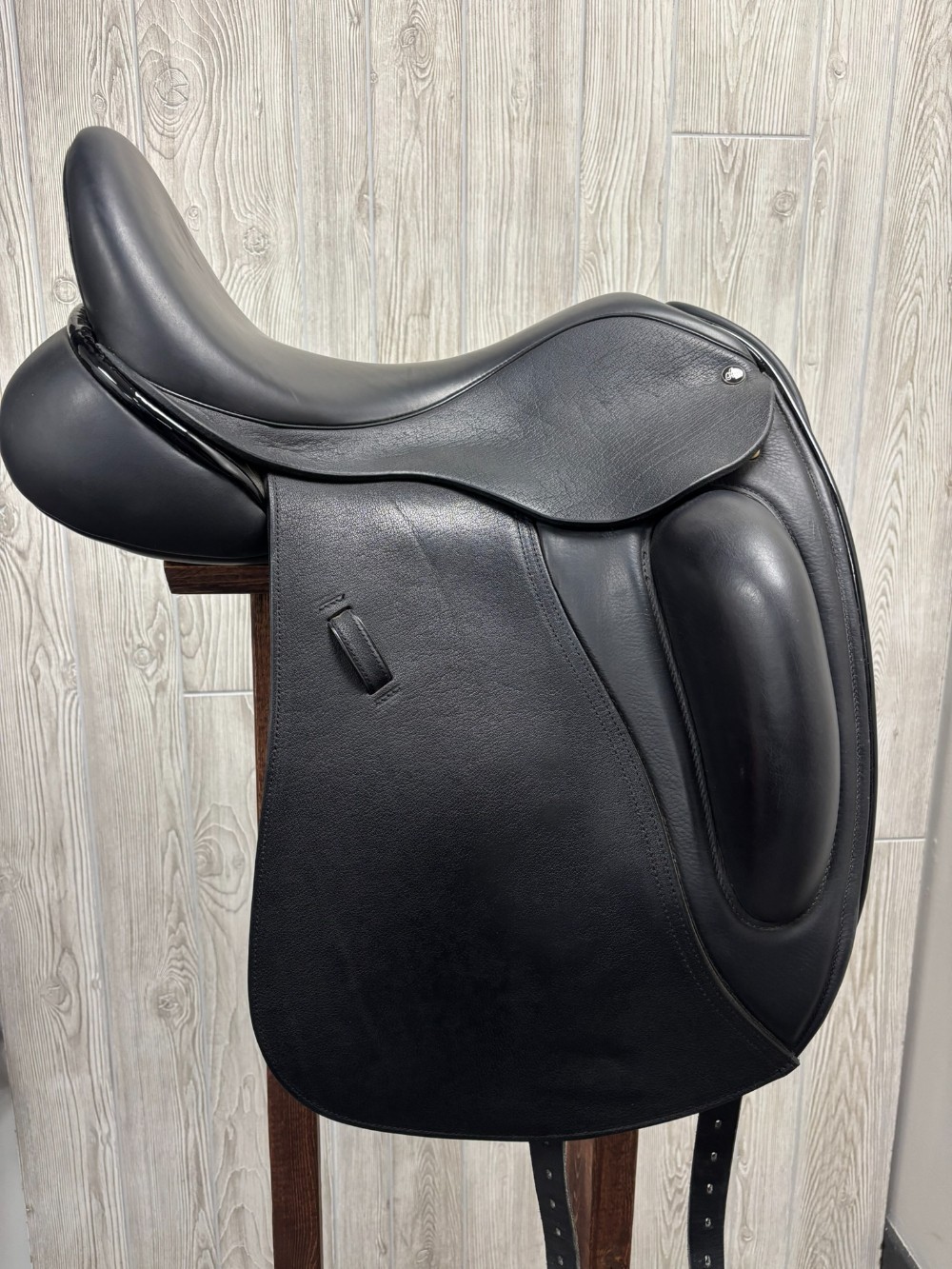 Ideal Olivia Dressage Saddle