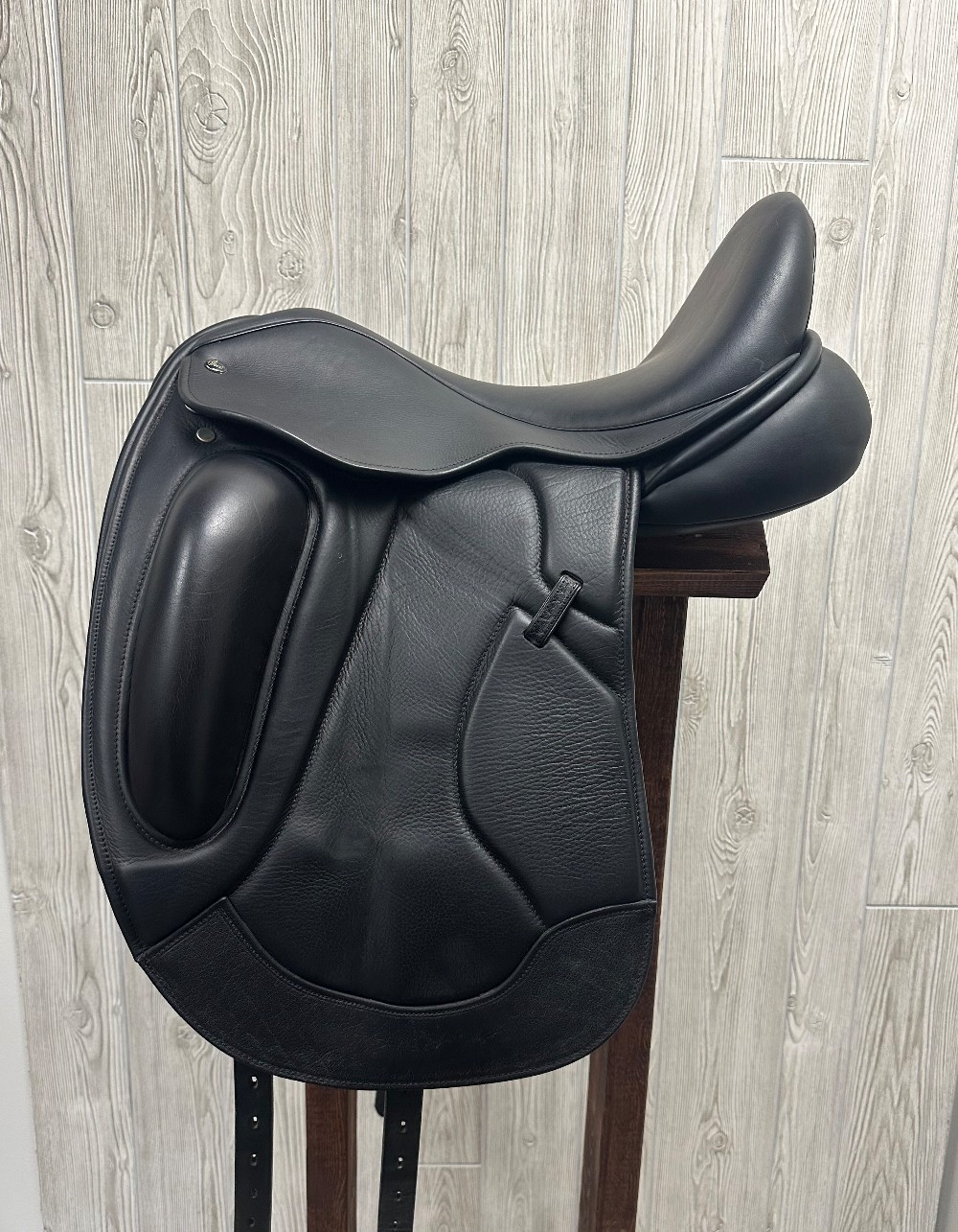 Ideal Olivia Dressage- 17.5