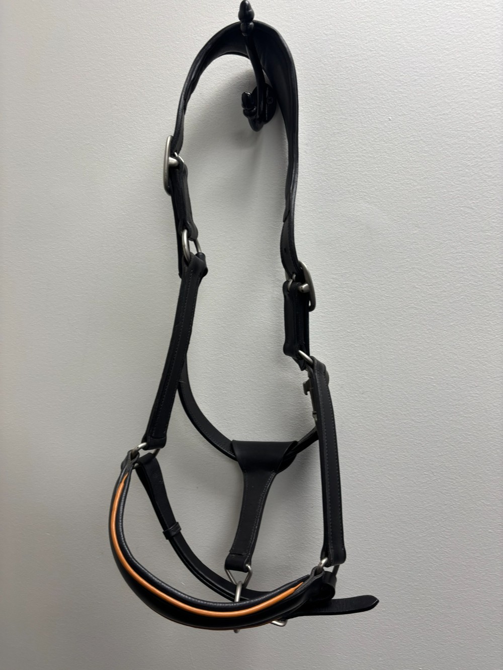 Black Ergonomic Halter